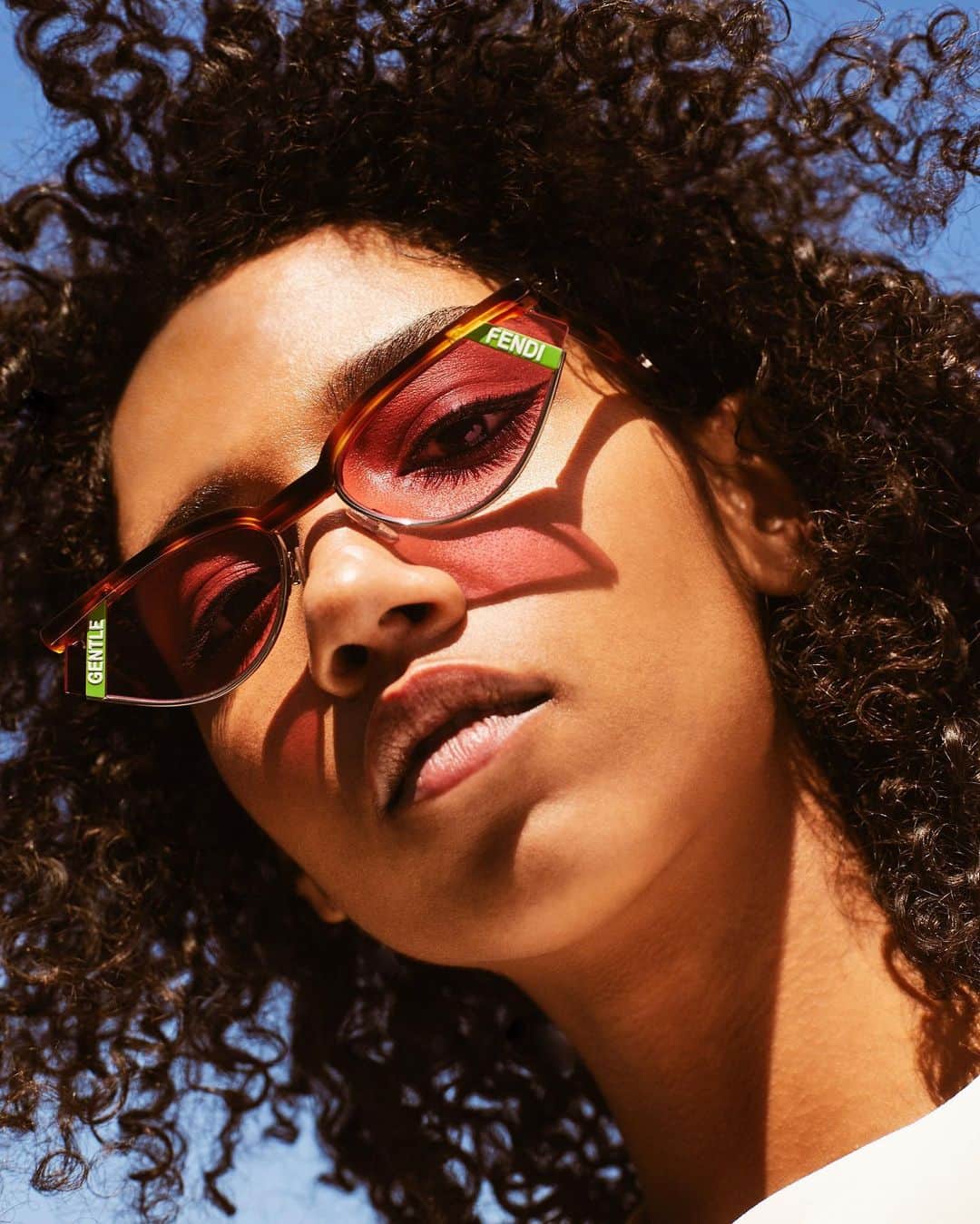 Saks Fifth Avenueさんのインスタグラム写真 - (Saks Fifth AvenueInstagram)「Get close-up ready this summer in rose-colored glasses from the shade masters @fendi x @gentlemonster. Available online and in store now. #SaksStyle」5月23日 23時00分 - saks