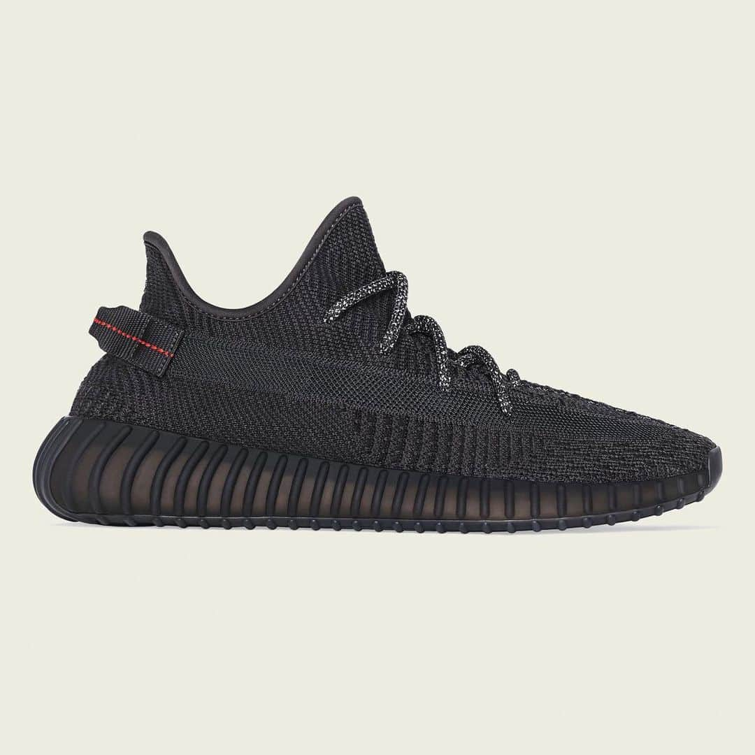 Sneaker Newsさんのインスタグラム写真 - (Sneaker NewsInstagram)「Official images of the adidas Yeezy Boost 350 v2 “Black” have been revealed. Coming June 7th in adult, kids, and infant sizes. For a closer look, tap the link in our bio.」5月23日 23時29分 - sneakernews