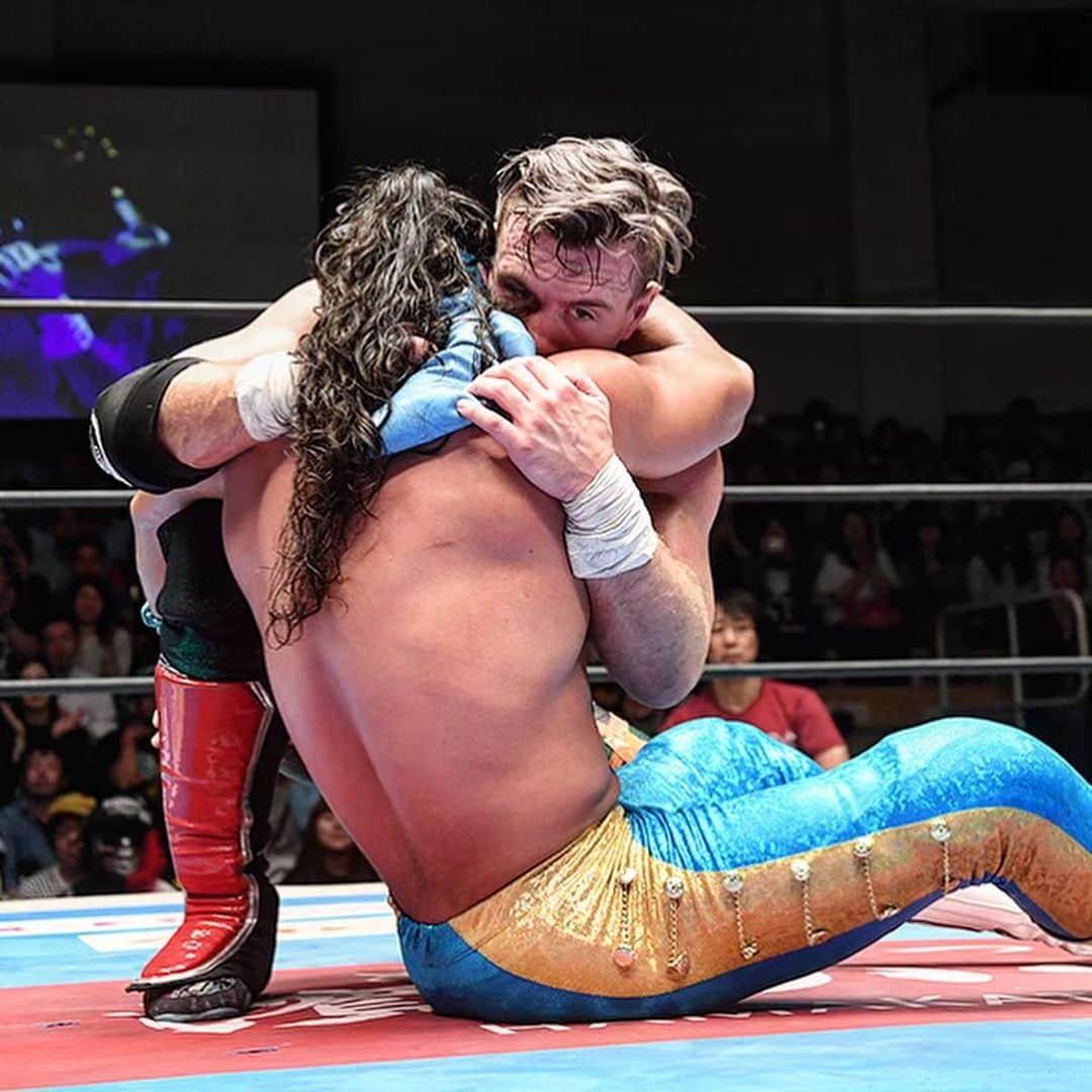 新日本プロレスさんのインスタグラム写真 - (新日本プロレスInstagram)「#WillOsprey vs #Bandido !! #njbosj in #KORAKUEN Day02‼︎ @njpw1972 🦁🕊 #新日本プロレス #後楽園ホール #プロレス #njpwworld #njpw」5月23日 23時44分 - njpw1972