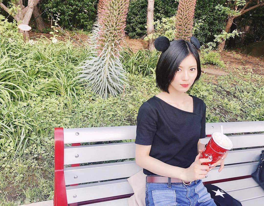小林玲のインスタグラム：「.﻿ ﻿ ﻿ きのう行ってきた🐭🌍﻿ ﻿ ﻿ ﻿  #disneysea #fashion #girl ﻿ #me #japanesegirl #japan」