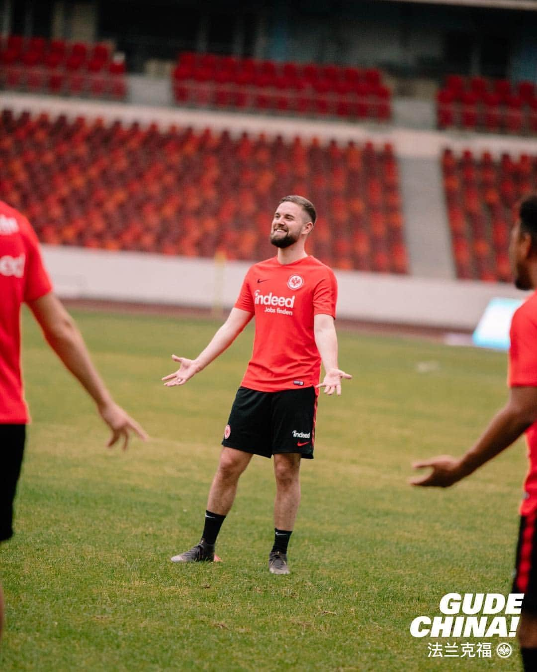 アイントラハト・フランクフルトさんのインスタグラム写真 - (アイントラハト・フランクフルトInstagram)「Training session 👊 • • #training #GudeChina #bundesliga #china #sge #eintracht #frankfurt #eintrachtfrankfurt」5月23日 23時48分 - eintrachtfrankfurt