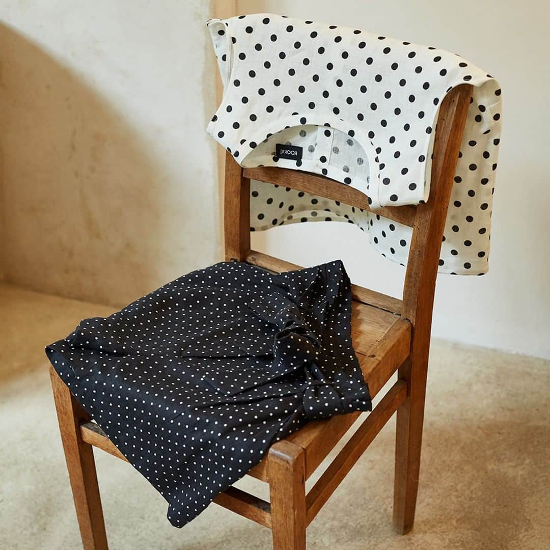 クーカイのインスタグラム：「Un jeudi en lin et à pois !  Adoptez le total look sur kookai.fr . . . #kookaiette #fashion #outfit #style」