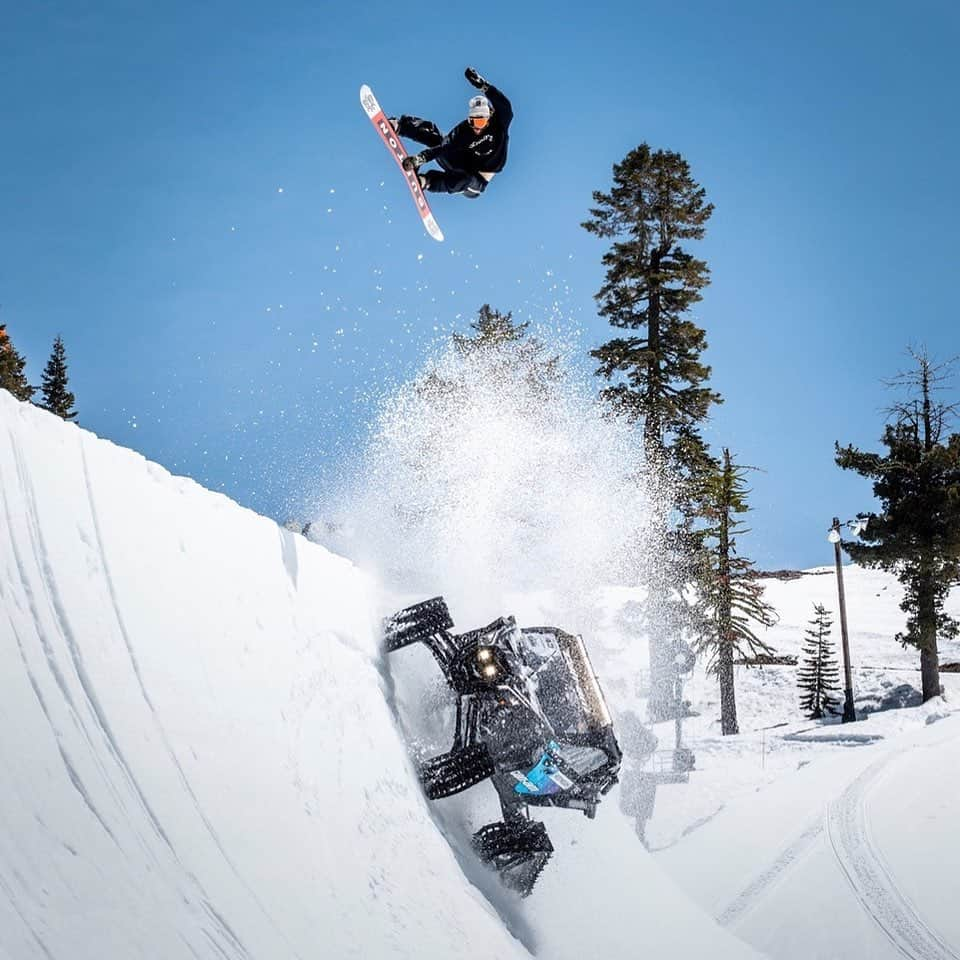 ケン・ブロックさんのインスタグラム写真 - (ケン・ブロックInstagram)「I’m STOKED with how this photo turned out! In this week’s episode on my YouTube channel, I get to shred the Woodward Peace Park snowboard park, designed by the guy in the sky above me, Danny Davis (@travelindan) with my @CanAmOffroad Maverick X3. As you can see, it was a GOOD time! Hit the link in my bio to see the video from this epic @blattphoto shot! #weareprofessionalsdonttrythisathome #top10photosoftheyearformesofar #WoodwardPeacePark #CanAmMaverickX3」5月23日 23時53分 - kblock43