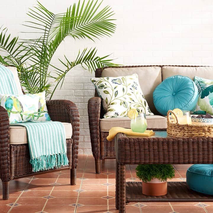 ロック&リパブリックのインスタグラム：「Having people over for Memorial Day? Set the mood and save 15% on patio essentials in stores and online through 5/27. #Kohls」
