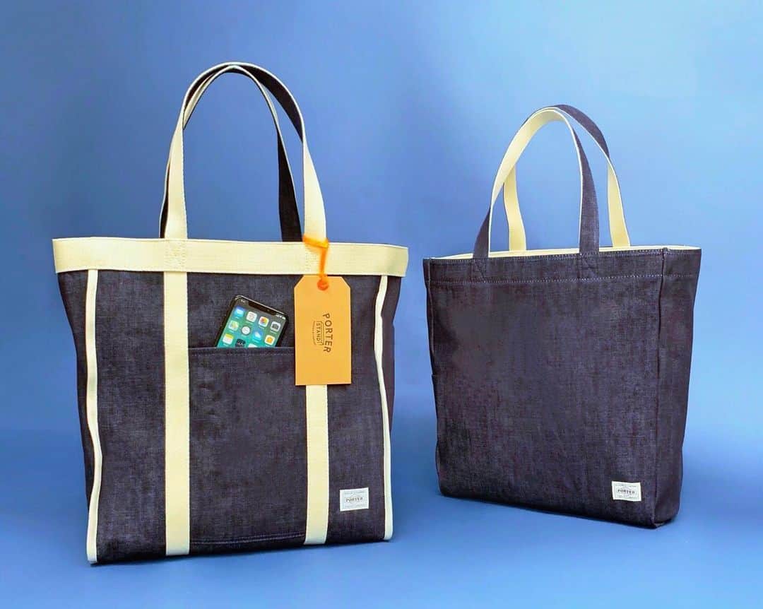 のインスタグラム：「『PORTER STAND SHINAGAWA STATION』  こんばんは。 本日は、ご好評いただいているオリジナルアイテム「PORTER×orgabits® DENIM TOTE BAG」をご紹介いたします。使用しているデニムはローテンションでじっくりと織り上げた9オンスのオリジナルネップデニムです。タテ糸はインディゴ100％染めのムラ糸、ヨコ糸は100％のオーガニックコットンを使用しています。タテ糸にムラ糸を使うことにより、ビンテージの生地を再現しています。メイン収納部にLPレコードが余裕で入るサイズで、収納力抜群のアイテムです。男女問わずお使いいただけるデザインで、ギフトにもおすすめです。是非店頭でお手にとってご覧ください。  PORTER×orgabits® デニムトートバックリジッド ￥11,000（税別）  #yoshidakaban #porter #吉田カバン #ポーター#luggagelabel #porteryoshida #porterflagshipstore #kurachikabyporter #porterseoul #potr #madeinjapan #japan #porterstand #shinagawa#tokyo #station #orgabits #denim #rigid #gift」