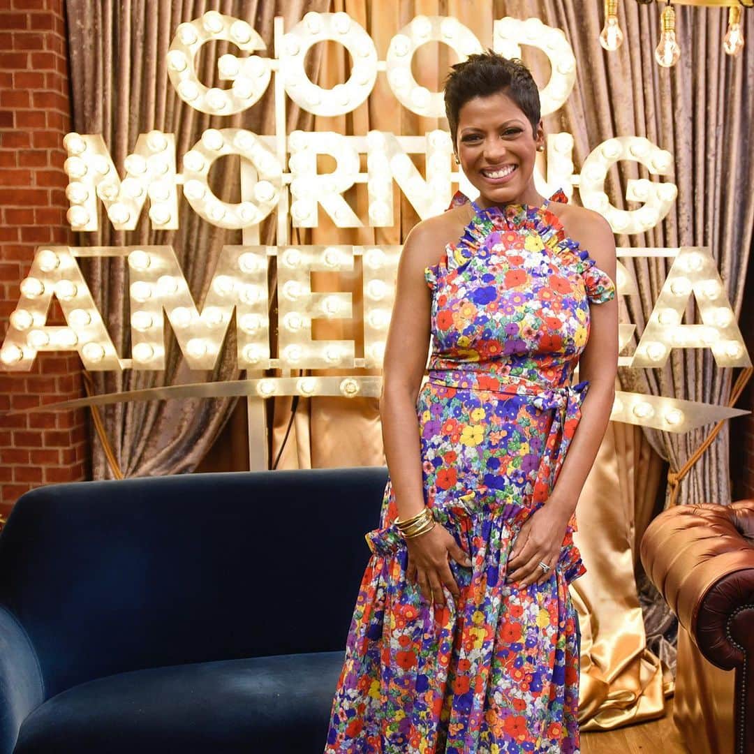 Good Morning Americaさんのインスタグラム写真 - (Good Morning AmericaInstagram)「Such a blast having @tamronhall back on TV and with us in Times Square this morning 💙 We can’t wait for the @tamronhallshow premiering in September!」5月24日 0時08分 - goodmorningamerica