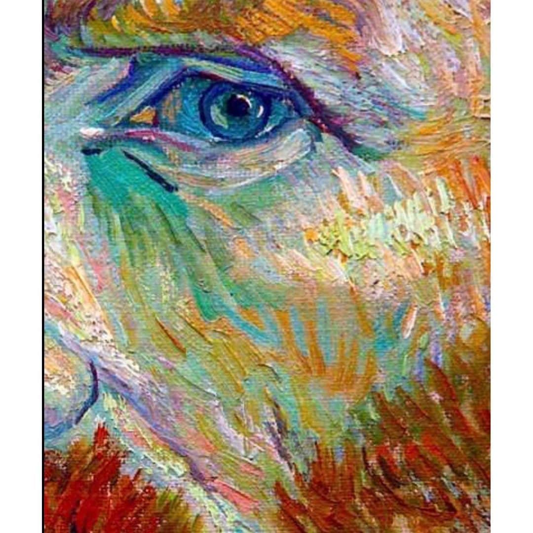 レイチェル・グッドウィンさんのインスタグラム写真 - (レイチェル・グッドウィンInstagram)「How incredible is this close up of Vincent Van Gogh’s eye in this self portrait? I could look at it all day. The way he mixed and applied his colors in his paintings truly moves my soul on the deepest level. It’s impossible to imagine that this genius never sold a single painting in his lifetime. So many of his quotes resonate with me but one I live by is “Your profession is not what brings home your weekly paycheck, your profession is what you’re put here on earth to do. With such passion and such intensity it becomes spiritual in calling” Amen! #vangogh」6月22日 4時44分 - rachelgoodwinmakeup