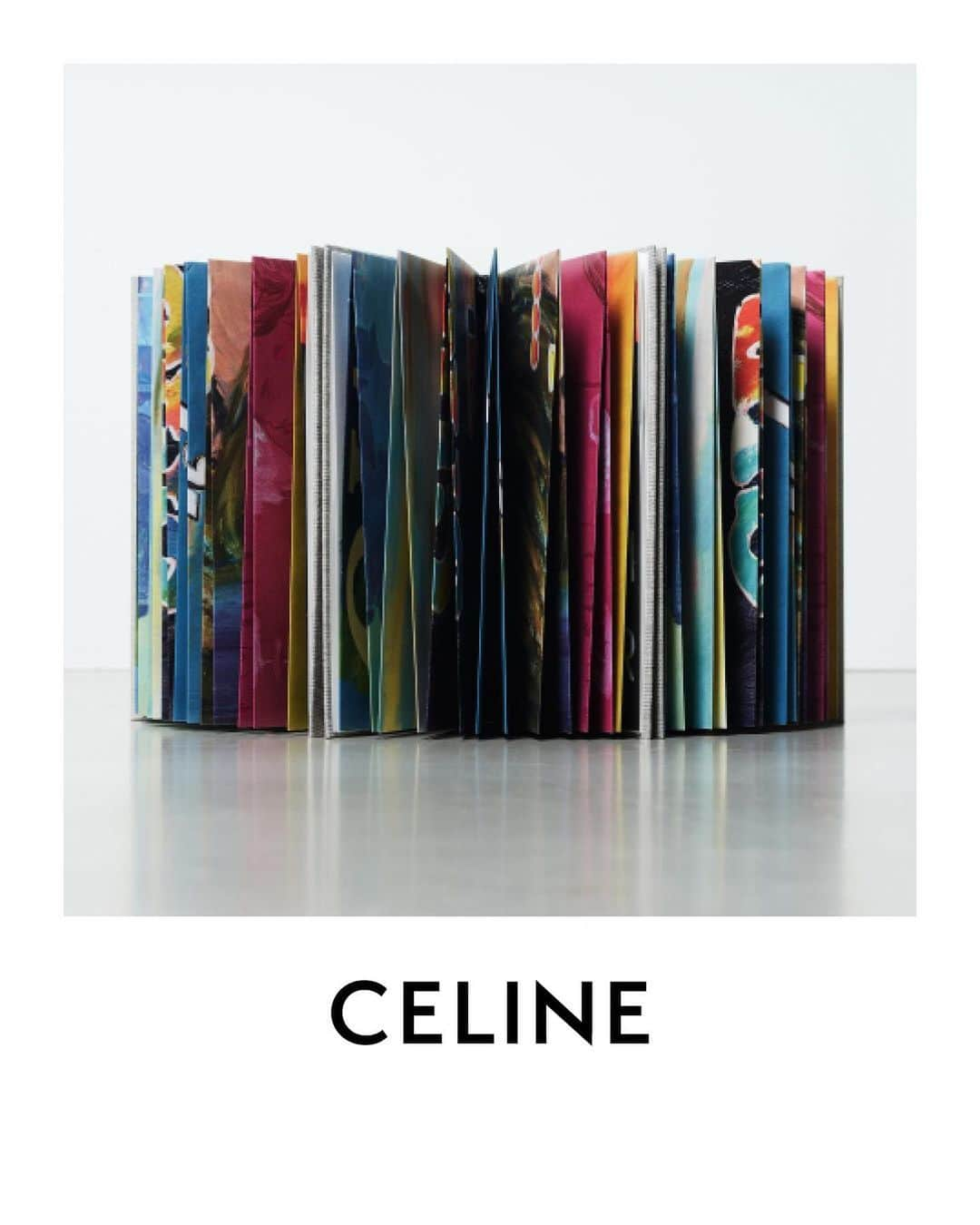 Celineさんのインスタグラム写真 - (CelineInstagram)「CELINE 04 SHOW INVITATION WATCH THE SHOW LIVE ON CELINE.COM AND ON INSTAGRAM  SUNDAY 23RD JUNE 19 8:00PM PARIS TIME  ARTWORKS BY DAVID KRAMER ⠀⠀⠀⠀⠀⠀⠀ #CELINEBYHEDISLIMANE」6月22日 4時47分 - celine