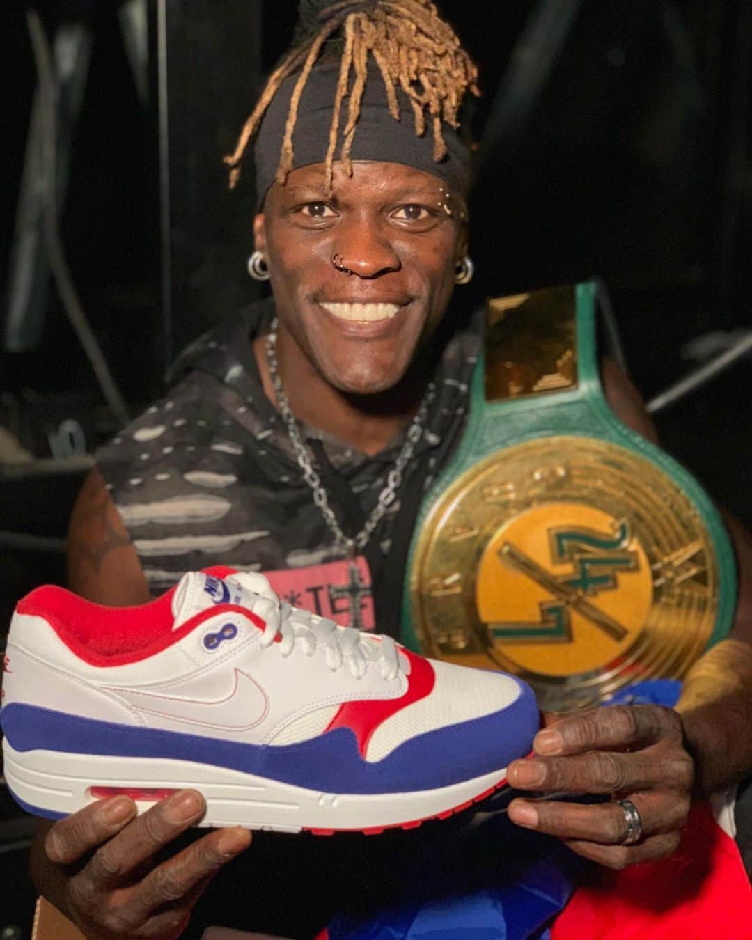 WWEさんのインスタグラム写真 - (WWEInstagram)「@ronkillings1 took over @champssports’ #Snapchat for another #SneakerWatch season! Here are some of his best looks!」6月22日 3時43分 - wwe
