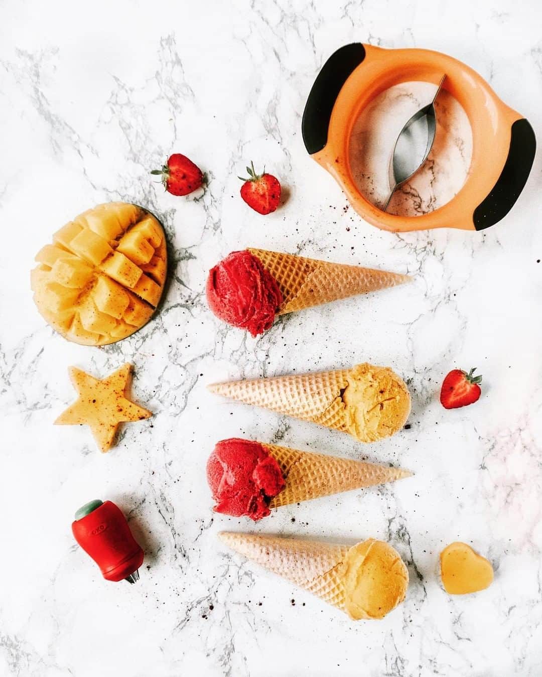 OXOさんのインスタグラム写真 - (OXOInstagram)「The first day of #summer means dessert is non-negotiable. What's your favorite frozen treat? (📷: @sophielouisepollard)」6月22日 4時30分 - oxo