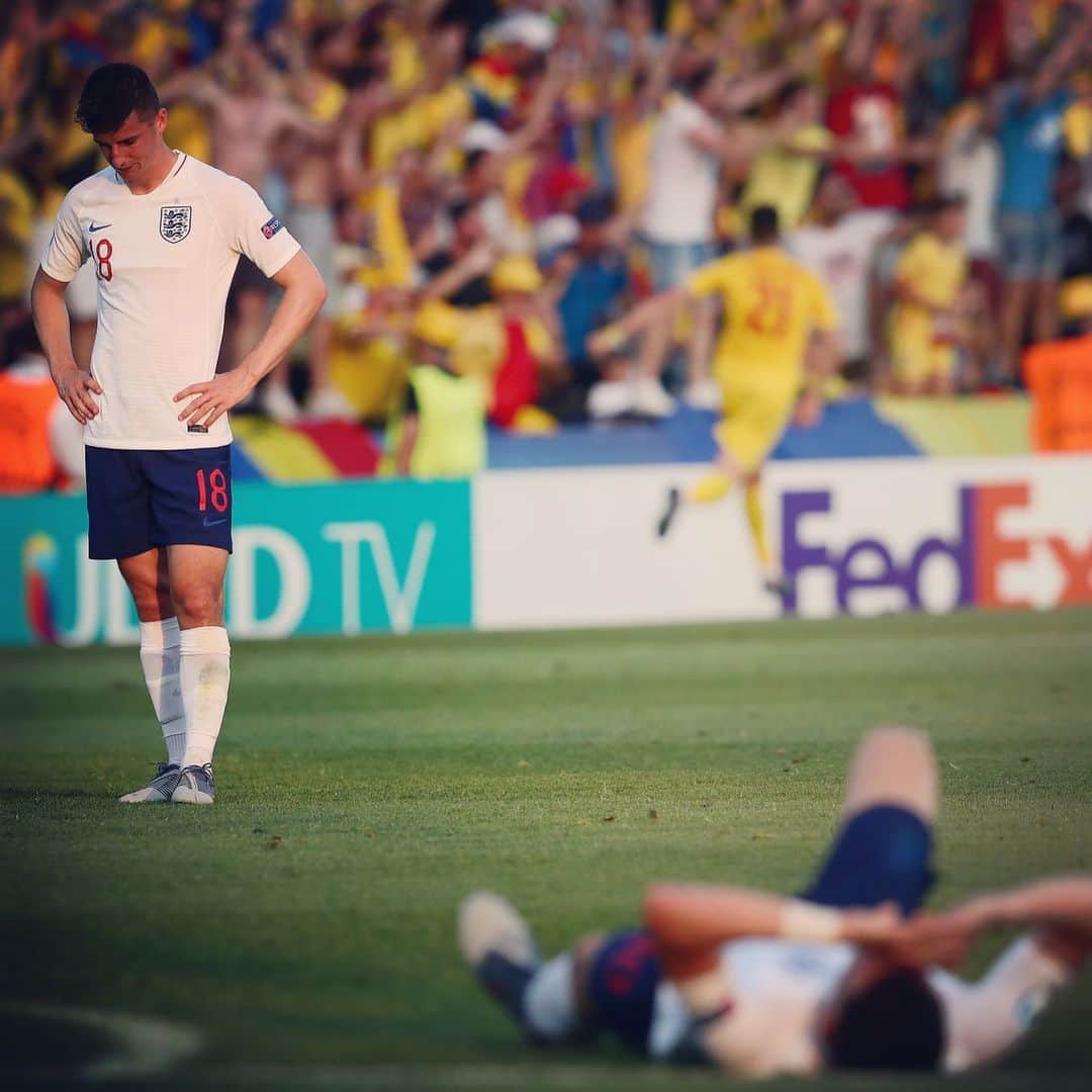 サッカー イングランド代表チームさんのインスタグラム写真 - (サッカー イングランド代表チームInstagram)「Heartbreaking for our #YoungLions 😔」6月22日 4時25分 - england