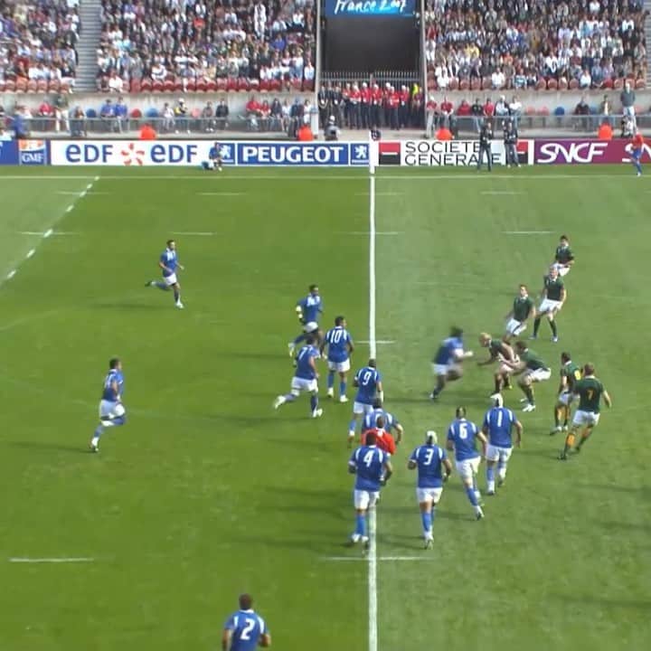 のインスタグラム：「. 体と体がぶつかる「音」💥 .  #RWC2019 #Rugby #Rugbygram #Sport #Physical #Tackle #Sound #Body #Hit #ラグビー」