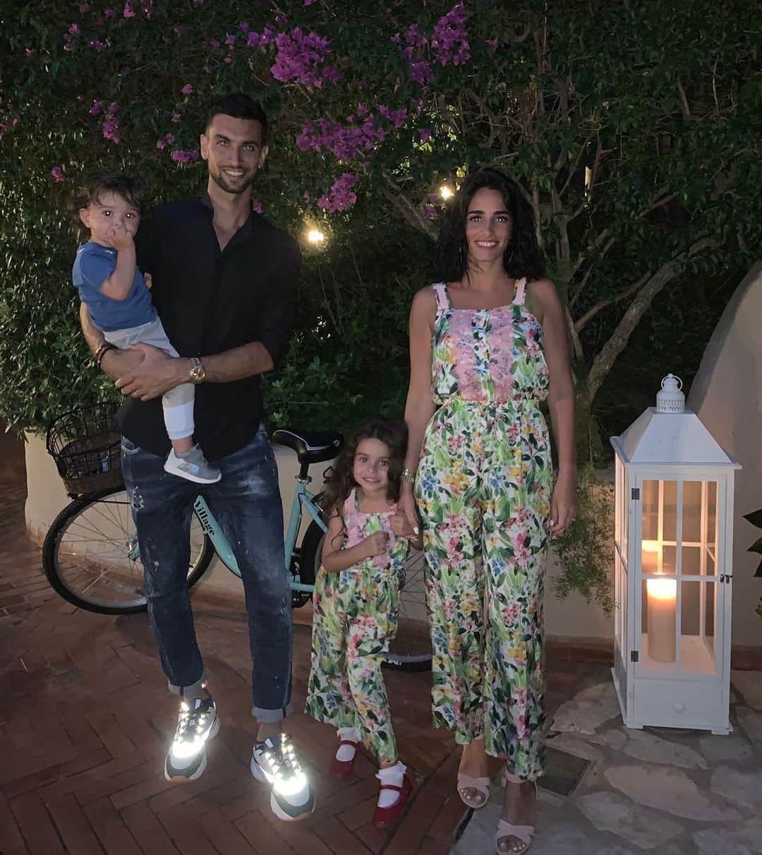 ハビエル・パストーレのインスタグラム：「Noche con mi hermosa familia y amigos .!! Gracias por todos los mensajes y el cariño de siempre !」