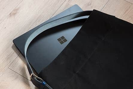 Yu Nagabaさんのインスタグラム写真 - (Yu NagabaInstagram)「Casa BRUTUSのMicrosoft Surface Laptop2特集記事に出ました。  https://casabrutus.com/design/107767  6/20(木)~7/19(金)の期間、ビックロ新宿東口店とビックカメラ有楽町店に僕のイラストが掲出された特設ブースも設置されます。他にも、ビックカメラSurface Laptop2取り扱い店舗でステッカーがもらえるので、是非立ち寄ってみてください。  #biccamera #surfacelaptop2 #yunagaba #microsoftsurface」6月21日 20時35分 - kaerusensei