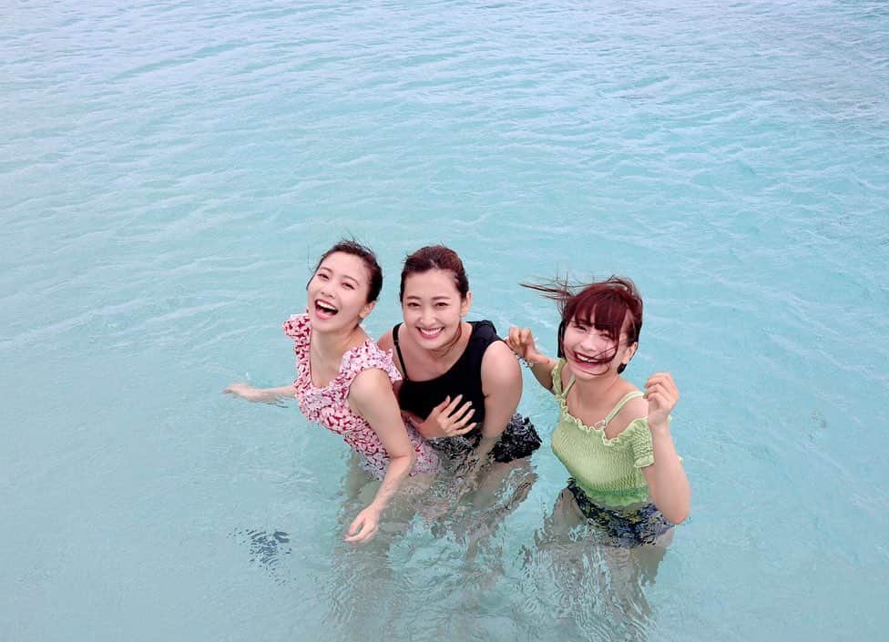 佐達ももこさんのインスタグラム写真 - (佐達ももこInstagram)「おひなとロンちゃん👭 楽しかったね〜🌺🍉 またお出かけしよう☺️ そしてしーちゃんは必ずリベンジしよう😭💙 . . #沖縄#okinawa#座間味#zamami#ocean#sea#beach#summer#summervacation#vacation#girlstrip#女子旅#swimwear」6月21日 20時36分 - sadamomodayo