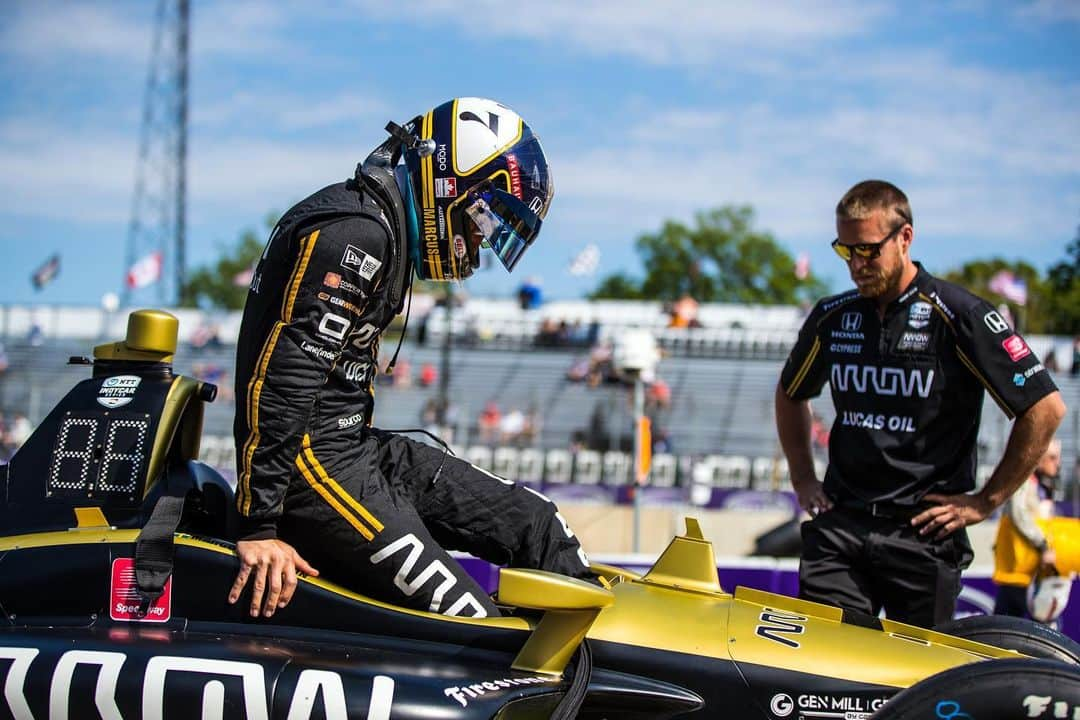 マーカス・エリクソンさんのインスタグラム写真 - (マーカス・エリクソンInstagram)「Glad midsommar/Happy midsummer!!! I’m @roadamerica ready for another race weekend. Track looks awesome! 2 practice sessions today #ME7 #INDYCAR」6月21日 21時05分 - ericsson_marcus