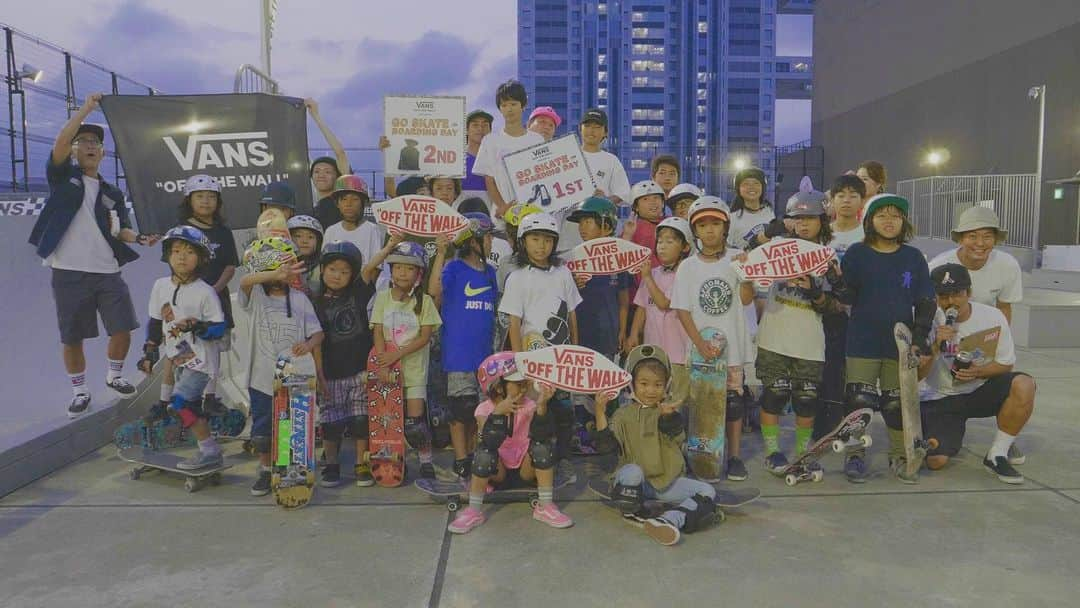 ヴァンズさんのインスタグラム写真 - (ヴァンズInstagram)「VANS GO SKATE-BOARDING DAY🏁 ご来場頂いた皆様ありがとうございました🙏🔥🙏🔥 今日だけとは言わず、今後もSkateboardを楽しんで下さい！！ #goskateboardingday #vansjapan #vansskate @hlnaskatepark  @wahoosjapan」6月21日 20時59分 - vansjapan