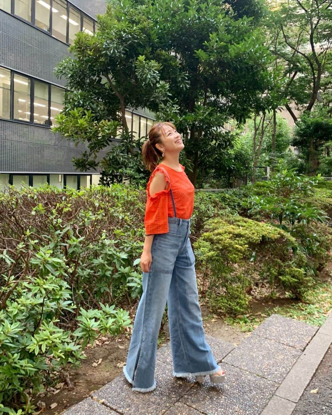 鈴木奈々さんのインスタグラム写真 - (鈴木奈々Instagram)「今日のコーデです♡♡♡ トップス→SLY デニム→moussy #今日のコーデ」6月21日 21時04分 - nana_suzuki79