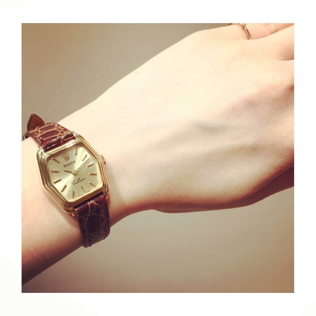 HIROBさんのインスタグラム写真 - (HIROBInstagram)「-HIROB札幌店-﻿ Vintage rolex cellini﻿ 180003890-143830﻿ ¥280,000+tax﻿ ﻿ Vintage rolex celliniが﻿ 純正尾錠付きで入荷致しました。﻿ ﻿  お問い合わせ先﻿ 011-209-5119﻿ ﻿ #hirob﻿ #hirobsapporo﻿ #baycrews﻿ #rolex﻿ #vintagerolex﻿ #rolexcellini﻿ ﻿ #ヒロブ﻿ #ヒロブ札幌店﻿ #ベイクルーズ﻿ #ヴィンテージロレックス﻿ #ロレックスチェリーニ」6月21日 21時22分 - hirob.jp