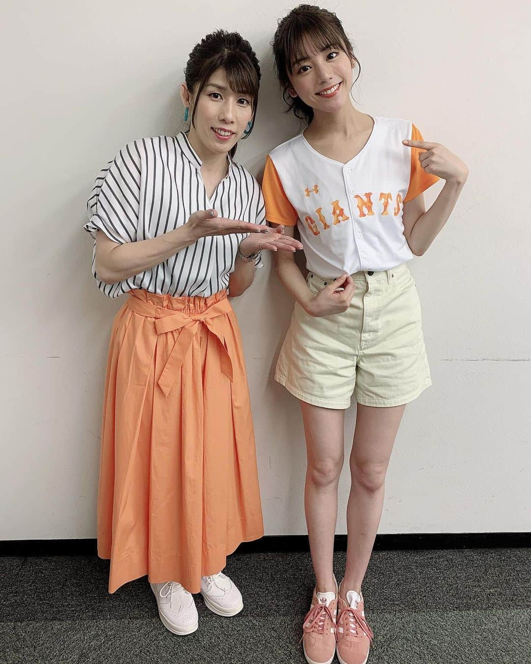 吉田沙保里さんのインスタグラム写真 - (吉田沙保里Instagram)「ZIP!ナイター 巨人vsソフトバンク戦！ 始球式を務めたZIP!ファミリーのあすかちゃん😊 初めてとは思えないナイスピッチングでした⚾️ 私は副音声を担当しました😊 今日はとても濃い金曜日になりました😆👍 皆さん、良い週末をお過ごしくださいね😉✨ #ZIP #野球 #始球式 #あすかちゃん」6月21日 21時15分 - saori___yoshida