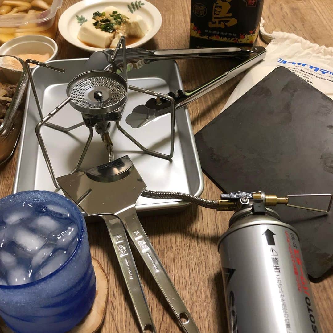 のインスタグラム：「ただただ見ながら酒飲んでる…。ああああぁぁ〜、使いたぁぁ〜〜い！準備は万端さっ！﻿ ﻿ #soto﻿ #st330﻿ #ヨコザワテッパン﻿ #yokozawateppan﻿ #横沢鉄板﻿ #アメカジボーイズ ﻿ #amecajiboys ﻿ #アメカジ ﻿ #アメカジ散策」
