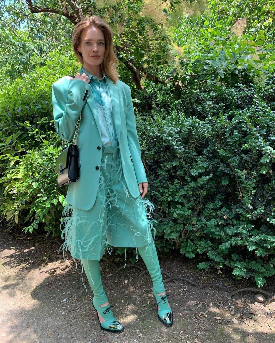 ナタリア・ヴォディアノヴァさんのインスタグラム写真 - (ナタリア・ヴォディアノヴァInstagram)「Green on green on green @berluti @kris_van_assche @antoinearnault 💚🌿🌳🐢😜」6月21日 21時32分 - natasupernova