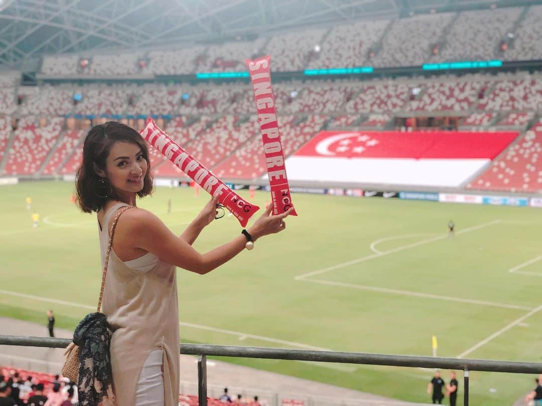 のインスタグラム：「Singapore National Stadium🇸🇬 ・ ・ 🦁シンガポール Life 🦁 ・ ・ #2019 #sg #nationalstadium #singaporelife #アリアナ来ないかな〜❤️」