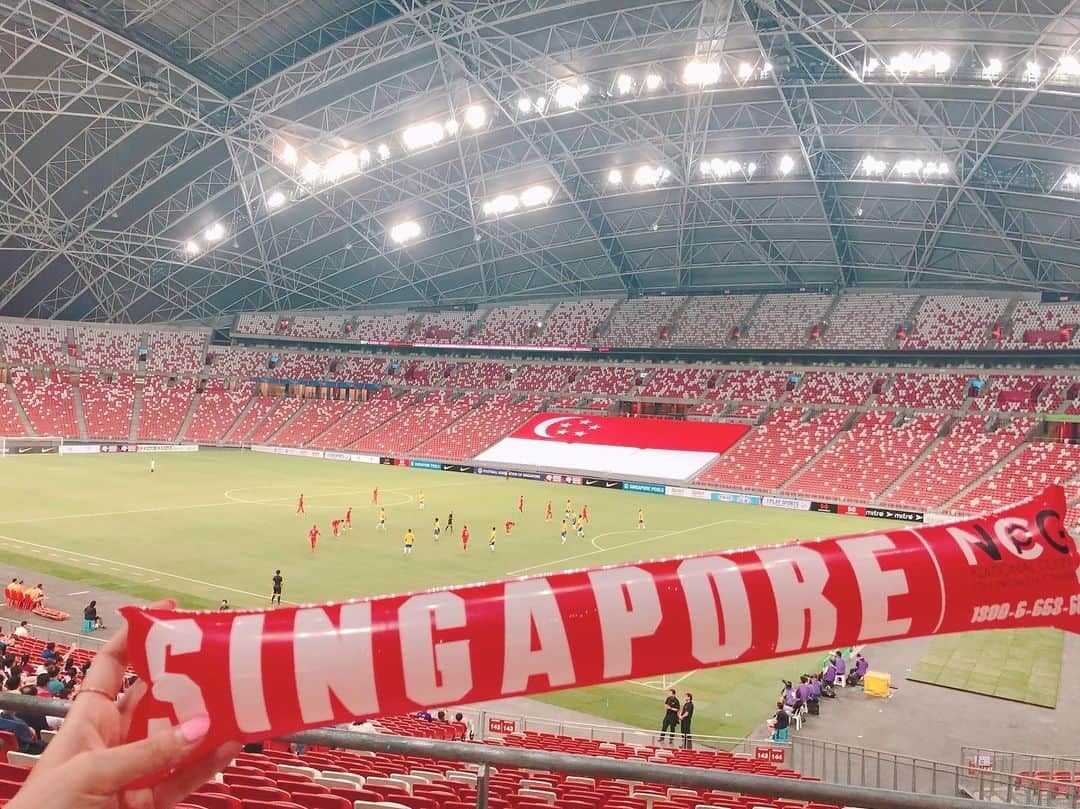 畑田亜希さんのインスタグラム写真 - (畑田亜希Instagram)「Singapore National Stadium🇸🇬 ・ ・ 🦁シンガポール Life 🦁 ・ ・ #2019 #sg #nationalstadium #singaporelife #アリアナ来ないかな〜❤️」6月21日 21時55分 - akihatada