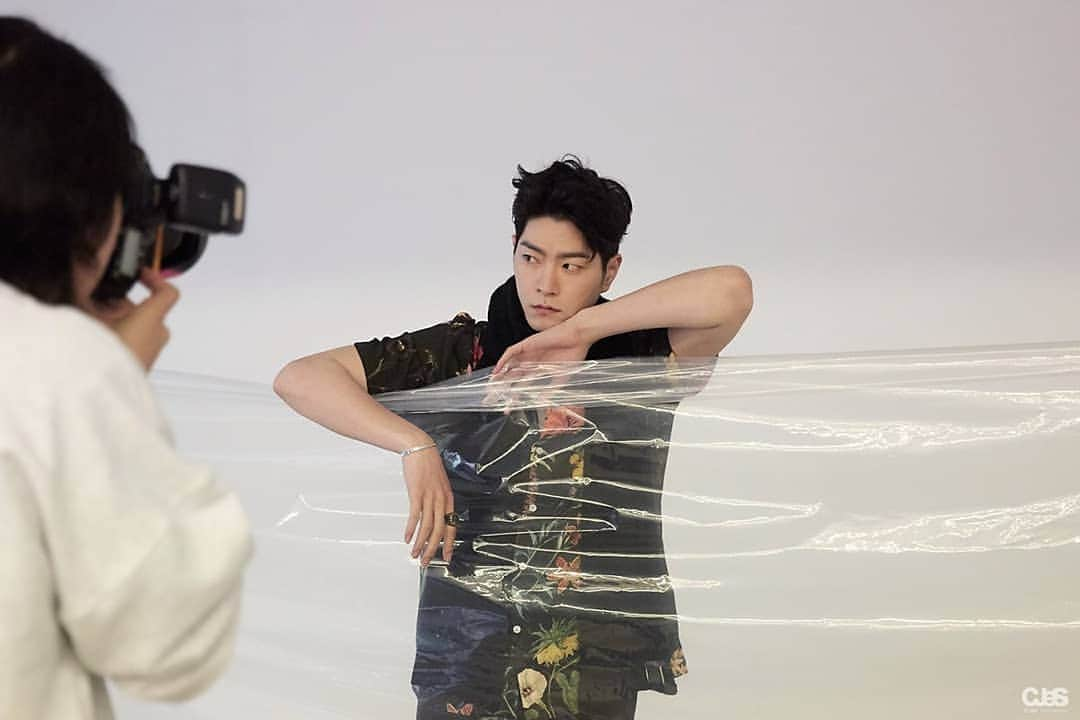 Just a girlさんのインスタグラム写真 - (Just a girlInstagram)「Hong Jong Hyun @hjonghyun ❤ For ARENA HOMME Magazine June Issue (+Behind-the-Scene) . . . . . . #홍종현 #HongJongHyun #koreanboy #kactor #koreandrama #koreanactor #맞팔 #셀스타그램 #셀카 #얼스타그램 #데일리 #선팔 #인스타그램  #l4l #f4f  #like4like  #おしゃれ #オシャレ #いいね返し #フォロー #韓国人 #韓国 #セルカ #自撮り #ファッ」6月21日 22時02分 - cecithegirl