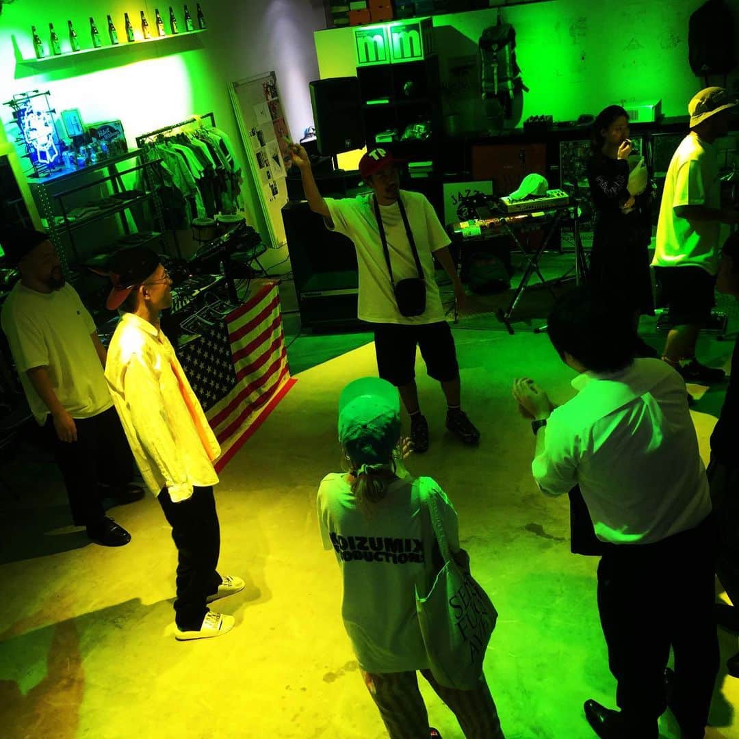 橋本塁さんのインスタグラム写真 - (橋本塁Instagram)「ジャーナルスタンダード神南で開催してたパーティーに潜入！(ほぼ終わってたけどw)  EZ D MARKET是非！  #jounalstandard  #soundshooter  #komcos #shibuya #ezdmarket」6月21日 22時09分 - ruihashimoto