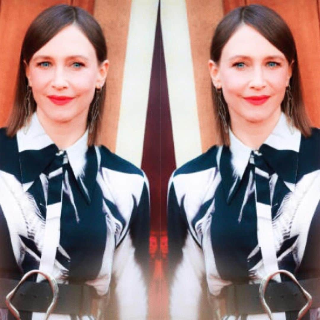 Kara Yoshimoto Buaさんのインスタグラム写真 - (Kara Yoshimoto BuaInstagram)「Beautiful human #verafarmiga at the #annabellecomeshomemovie #premiere #styling @cristinaehrlich #hair @jennychohair #makeupbykarayoshimotobua」6月21日 22時18分 - karayoshimotobua