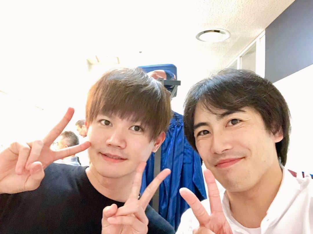 山碕薫太さんのインスタグラム写真 - (山碕薫太Instagram)「舞台『ナイル殺人事件』2日目ありがとうございました🙇‍♂️✨Bチームの初日でした🎉✨Aチームで同じ役の中井さんとパシャリ📸✨ #劇団往来 #アガサクリスティー #ナイル殺人事件 #大阪ビジネスパーク円形ホール #中井善朗 #薫太」6月21日 23時00分 - kunta_19910424