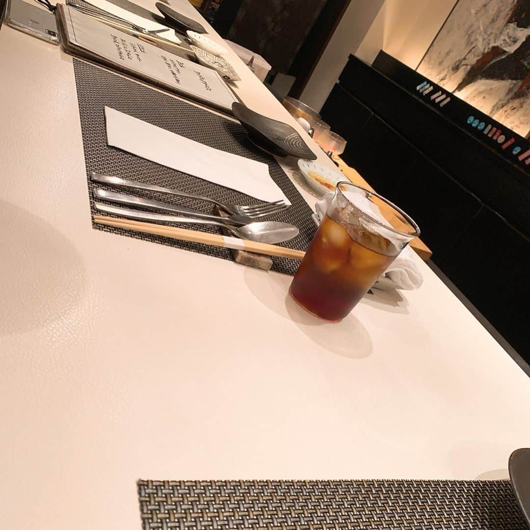 八軒あやねさんのインスタグラム写真 - (八軒あやねInstagram)「京都行った時のランチ🍽🍖🥗 祇園四条にある 【restaurant MAEKAWA】 創作フレンチ🇫🇷 魚もお肉も美味しかった〜🐶 燻製オリーブオイルと赤ワイン塩が最高！！！🍃🍷 Amazonで販売してるらしいから買います。笑  #restaurantmaekawa #フレンチ #京都ランチ #祇園 #京都観光 #休日の過ごし方 #燻製オリーブオイル #ランチ #kyoto #kyotolunch」6月21日 23時20分 - ayagram_8_