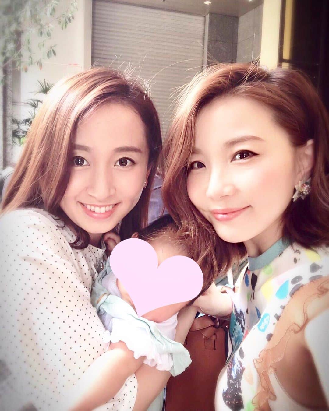 小野恵美のインスタグラム：「ゆっこちゃんのベビたん💕 いい匂い👶✨ じーっと見つめてきて、とっても良く笑ってくれる お利口さんなのです✨🤱 私たち育った地元が近いので、お気に入りのイタリアンでランチ♫ #赤ちゃん #baby #男の子」