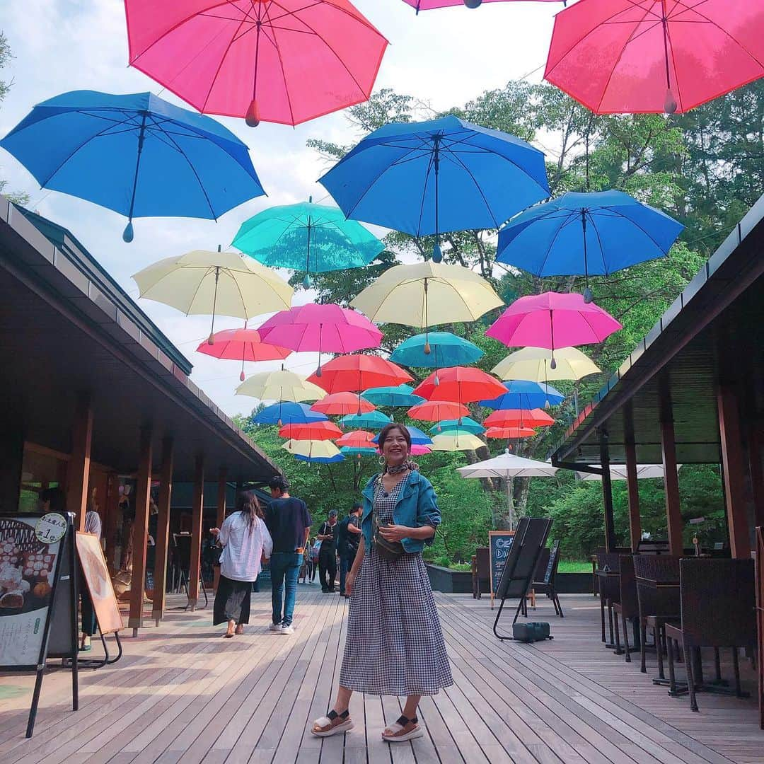 ayumiさんのインスタグラム写真 - (ayumiInstagram)「☂︎*̣̩⋆̩* karuizawa😊🌼 #軽井沢#軽井沢旅行#ハルニレテラス」6月21日 23時39分 - ayupichikitchen