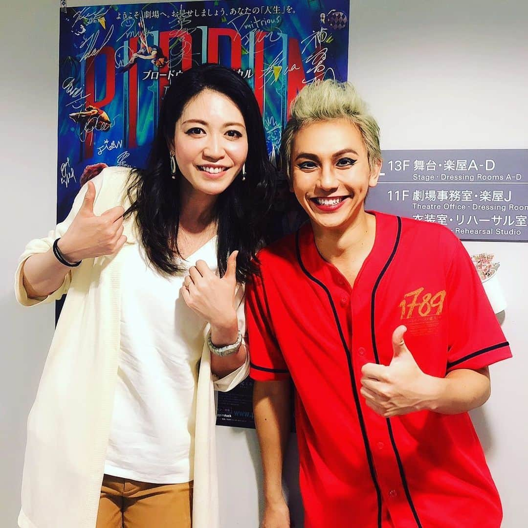 岡田亮輔さんのインスタグラム写真 - (岡田亮輔Instagram)「そして👍悠未ひろさんこと✨ともちんも観劇に来てくれました😆👍🏻 NARUTO宜しくお願いします❗️❗️ またご一緒出来る事が楽しみです✨😆❗️ #悠未ひろ さん #NARUTO #ライブスペクタクルnaruto #暁の調べ #大蛇丸 #薬師カブト」6月21日 23時58分 - ryosuke.okada0216