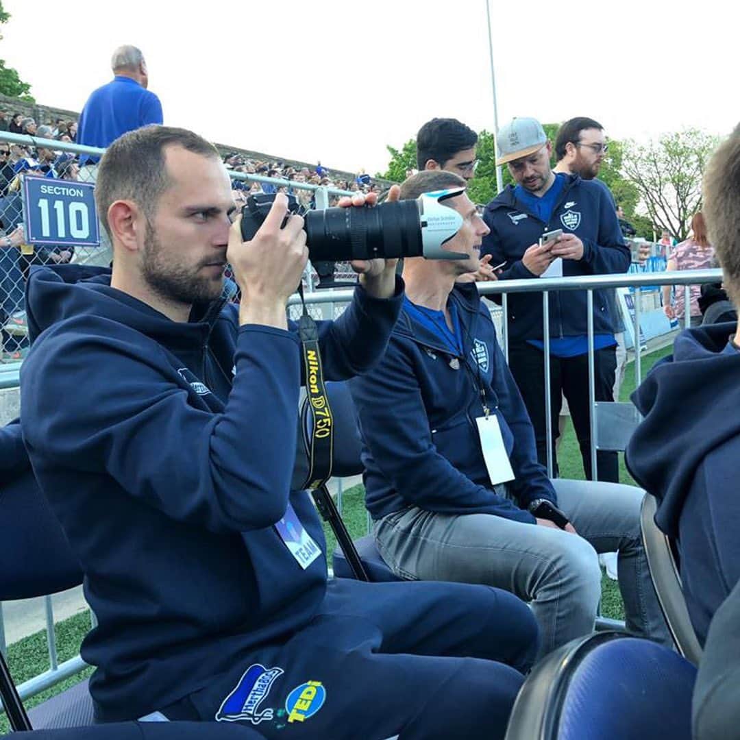 ヘルタ・ベルリンさんのインスタグラム写真 - (ヘルタ・ベルリンInstagram)「Von einem Freund zum anderen! 🤝 @mariusgersbeck_ wechselt zur kommenden Saison zum @karlsruhersc! Wir wünschen dir alles Gute, viel Einsatzzeit und vor allem Gesundheit, lieber Marius! Wir freuen uns schon auf das Wiedersehen am 13. Juli! 🔵⚪️ . . #wechsel #ksc #berlin #karlsruhe #gersbeck #derjungeausderkurve #hahohe #herthabsc」6月22日 0時06分 - herthabsc