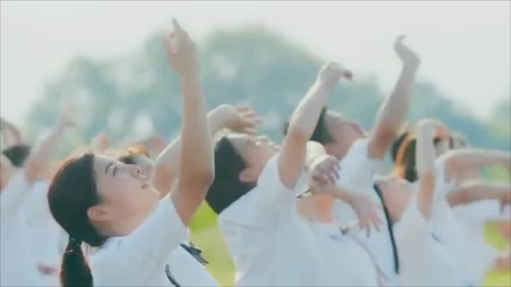 momocaのインスタグラム：「. ナオト・インティライミ 『花』 MV公開 ダンサーとして出演させて頂きました🤩🙏🏻 是非チェックしてみて下さい  #ナオトインティライミ #新曲 #花」