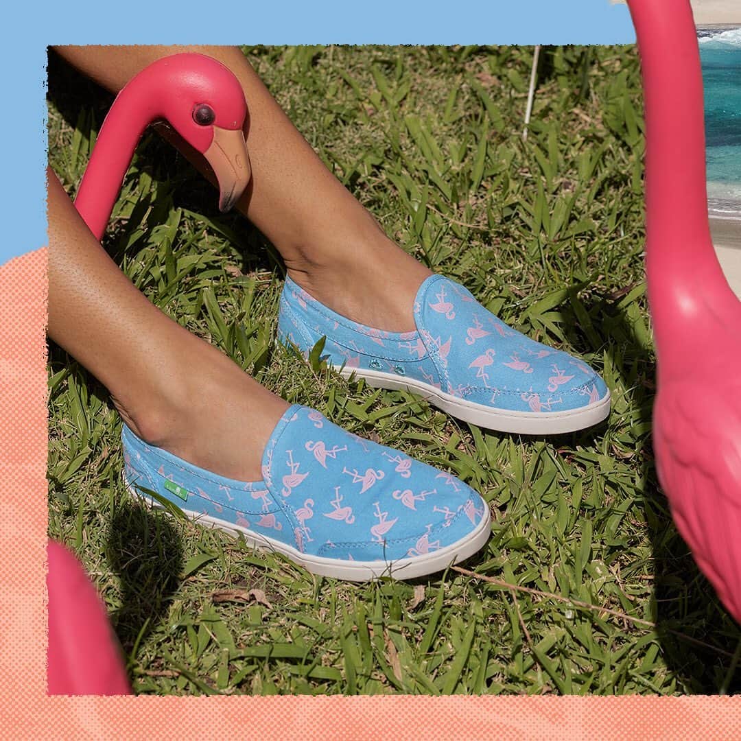 サヌークさんのインスタグラム写真 - (サヌークInstagram)「Summer in Pair O Dice! We’re kickin’ off summer with a trio of limited-edition Pair O Dice Prints. Available exclusively on Sanuk.com. 🍍✌️ #SanukPairODice #Sanuk #SmilePassItOn」6月22日 0時26分 - sanuk