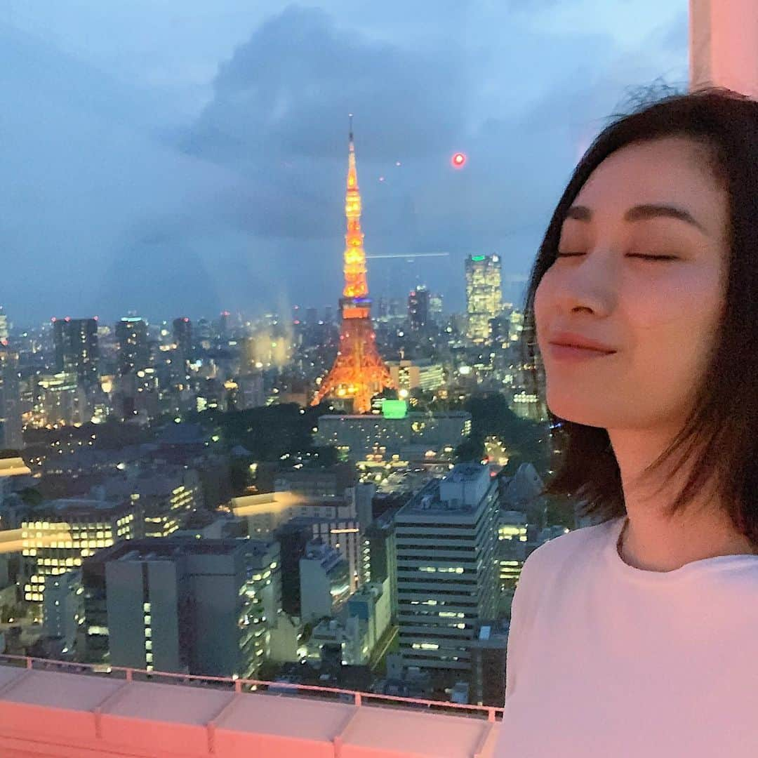 鈴木芳奈さんのインスタグラム写真 - (鈴木芳奈Instagram)「綺麗な東京タワーにうっとり。 東京にいるんだなぁ〜わたし。 あの日思い描いた毎日を今、生きている。 おやすみ  #東京タワー #tokyotower #tokyo #actress #gn」6月22日 0時43分 - tachibana_kanna