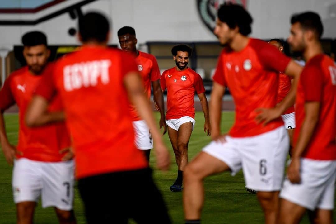 プレミアリーグさんのインスタグラム写真 - (プレミアリーグInstagram)「All smiles ahead of the Africa Cup of Nations 😃  #AFCON19 #PL #PremierLeague」6月22日 0時52分 - premierleague