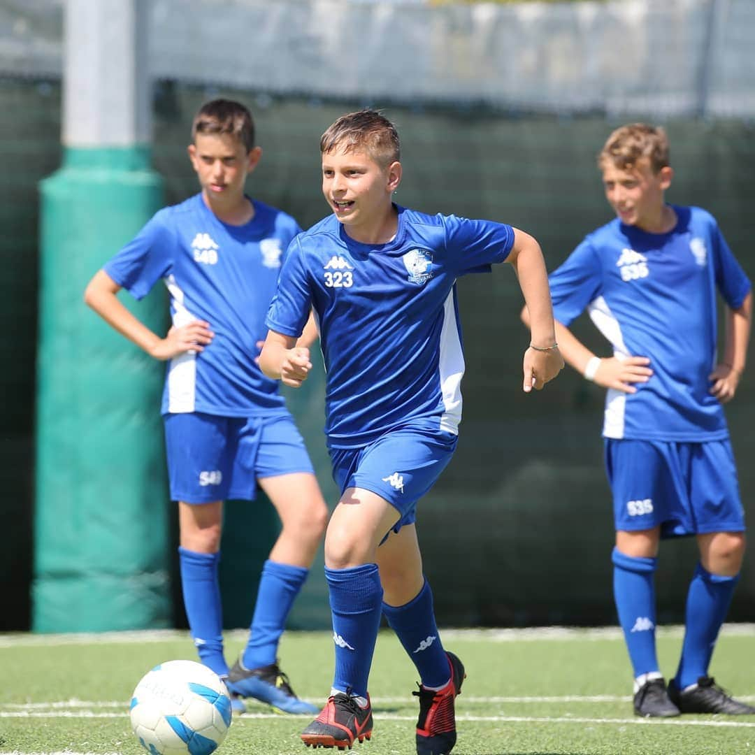 エンポリFCさんのインスタグラム写真 - (エンポリFCInstagram)「⚽️ Sta per terminare la secondasettimana di #EmpoliGiovaniCamp al Centro Sportivo di Monteboro 📸📸📸」6月22日 1時08分 - empoli_fc_official