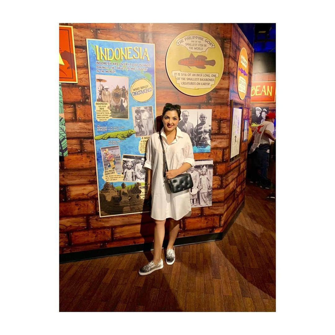 Ashantyさんのインスタグラム写真 - (AshantyInstagram)「Bangga lohh ada tulisan negara kita ‘Indonesia’ di dalem ripleys Aquarium Toronto😍」6月22日 1時14分 - ashanty_ash