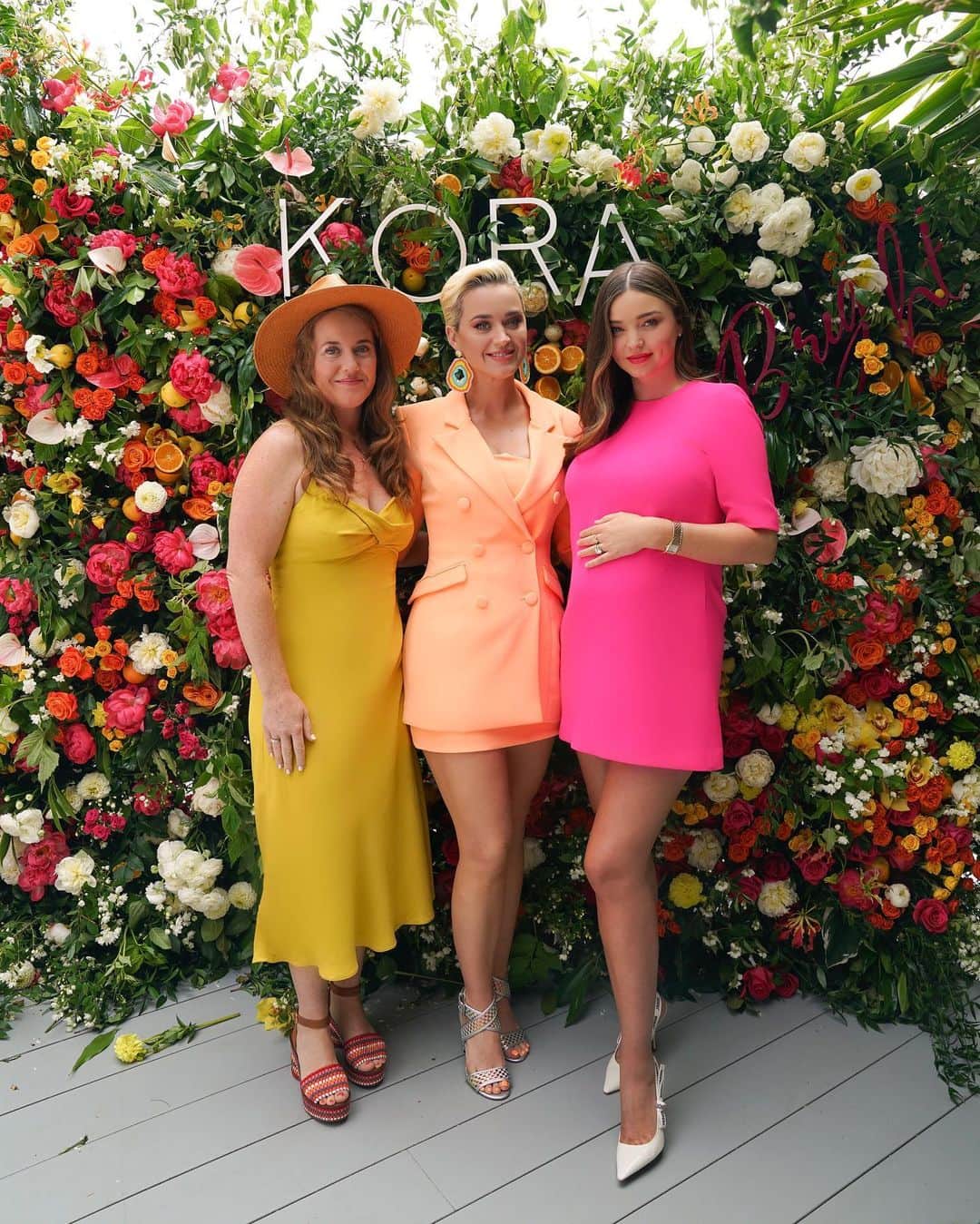 KORA Organicsさんのインスタグラム写真 - (KORA OrganicsInstagram)「So much fun celebrating the launch of our #NoniBright Vitamin C 🍊 Serum with an amazing group of inspiring men and women. 🍋 Thank you to @katyperry and her sister Angela for supporting, 🍒 and everyone else who came to show some #NoniGlow love. 💚 It was truly a ✨BRIGHT✨event. #KORAOrganics #MindBodySkin #GlowBright」6月22日 1時41分 - koraorganics