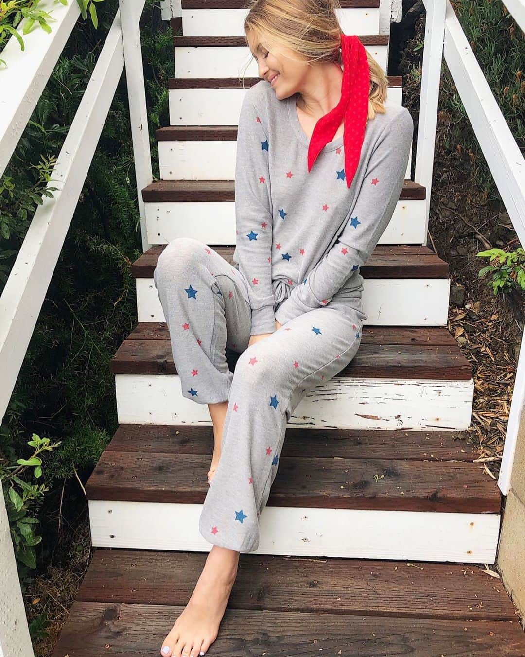 のインスタグラム：「loving this patriotic set🇺🇸 also if you haven't watched our IGTV video of 4th of July Outfit Ideas, you should!❤️🙌🏼 @samanthakite #chaserbrand」