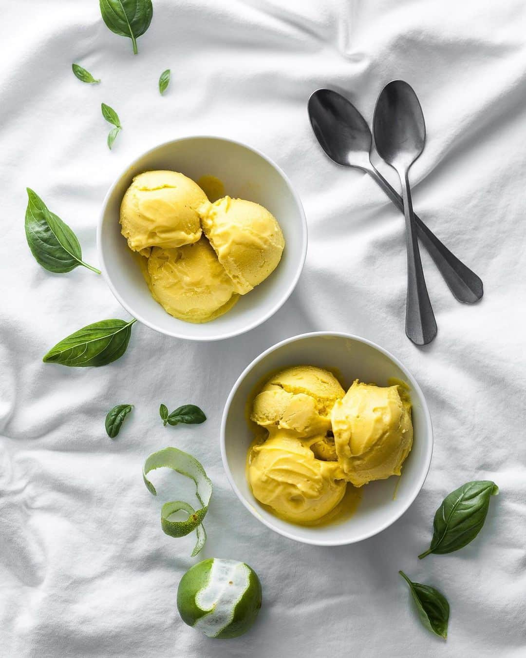 Vitamix Global Headquarters Real foodさんのインスタグラム写真 - (Vitamix Global Headquarters Real foodInstagram)「What's on your summer bucket list? This Mango Basil Freeze is definitely on ours - tell us below!☀️ • 📸: Mango Basil Sorbet link in bio. • #summersolstice #sorbet #vitamix #summer #sun #basil #mango #recipe #yellow #green #nicecream」6月22日 2時04分 - vitamix