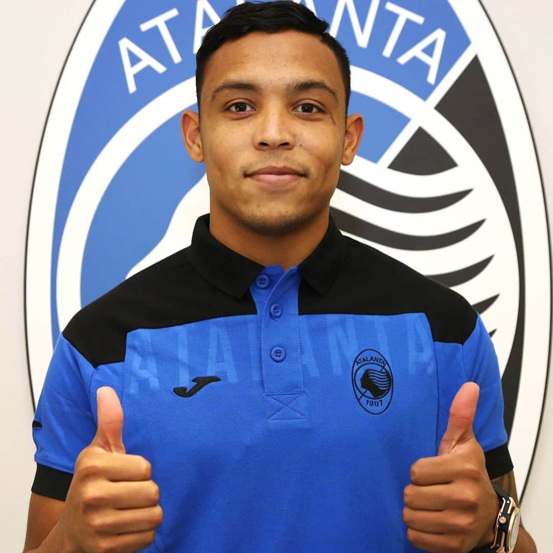 アタランタBCさんのインスタグラム写真 - (アタランタBCInstagram)「😍 Il primo giorno da atalantino di @luisfmuriel9! 🙌 Luis #Muriel’s first day as an #Atalanta player 🖤💙 - #WelcomeMuriel #Atalanta3uropa #GoAtalantaGo ⚫️🔵」6月22日 2時07分 - atalantabc