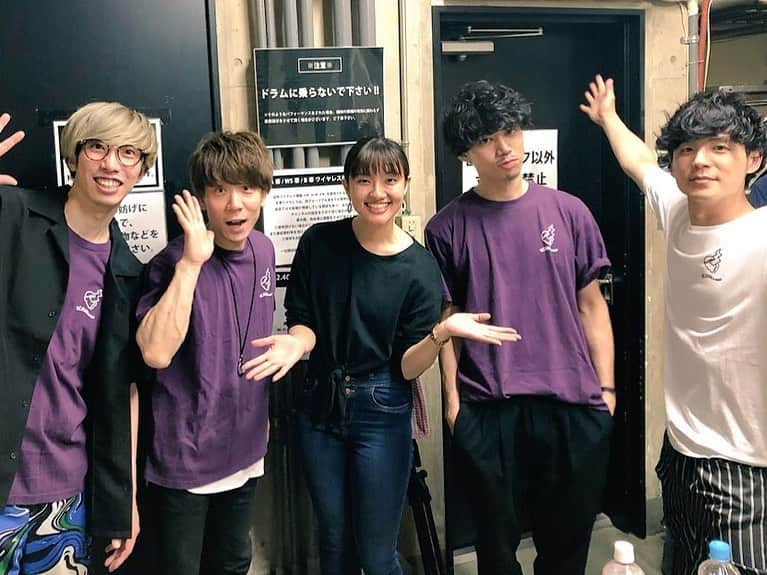 GOODWARPさんのインスタグラム写真 - (GOODWARPInstagram)「2019.6.19 CAMEO TOUR 対バンツアーファイナル @名古屋  #GOODWARP #シンガロンパレード #suisuiduck #GOODBYEAPRIL  ついに残るは東名阪ワンマン。絶対に見逃すな！」6月22日 2時19分 - gdwp_goodwarp