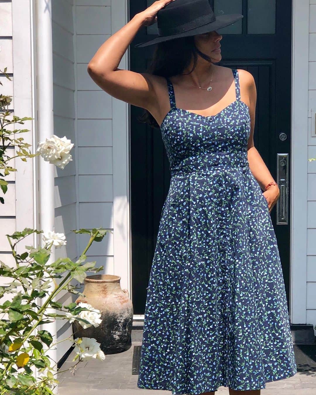のインスタグラム：「Sun dress ✔️ Sun hat check ✔️ @achevalpampa  FriDaze on RR ✔️ More Dresses on our story . . . . #fashionlover #fashiondesign #fashioninsta #fashionlook #fashionlovers #fashionlove #fashiontrends #fashiondiary #fashionstore #fashiongirls #nyc #nycity #nyc_highlights #nycmua #nycfashionblogger #instagramnyc #nycfashion #nycblogger #nycstreetstyle #nycbloggers #nycdesigner #nyclife #rachelroy #achevalpampa」