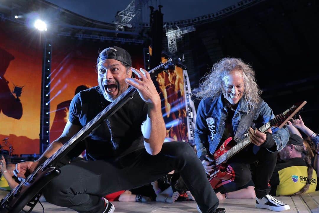 メタリカさんのインスタグラム写真 - (メタリカInstagram)「Photos from last night's show in London! 🏴󠁧󠁢󠁥󠁮󠁧󠁿 ・・・ 📸 by @brettmurrayphotography & @photosbyjeffyeager ・・・ #MetInLondon #WorldWired #Metallica」6月22日 2時32分 - metallica